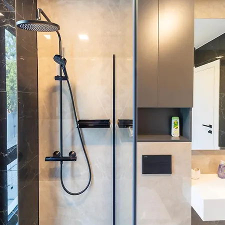 アパート Luxury Sun Garden By Belmont Realty