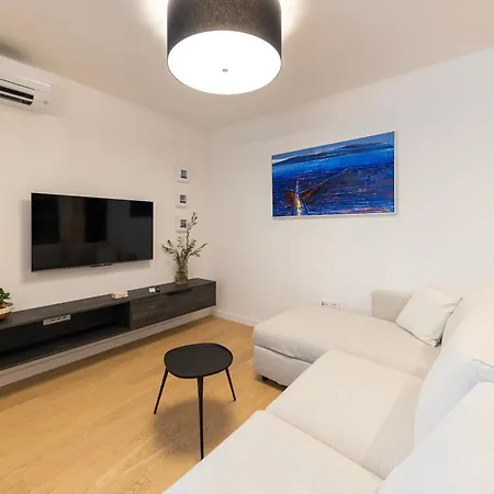 Luxury Sun Garden By Belmont Realty *