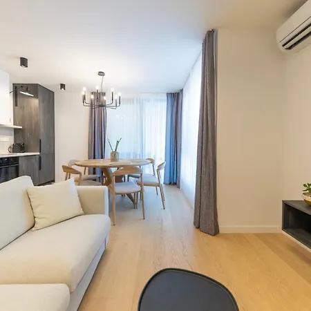 Luxury Sun Garden By Belmont Realty Апартаменти