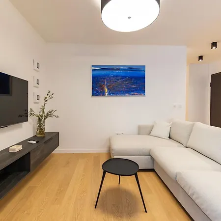 Luxury Sun Garden By Belmont Realty Апартаменти *