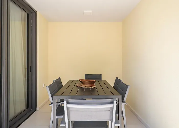 Lägenhet Luxury Sun Garden By Belmont Realty *