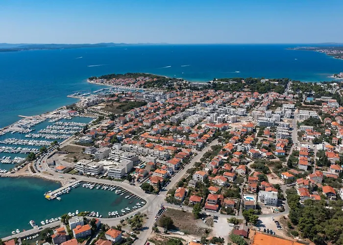 Luxury Sun Garden By Belmont Realty