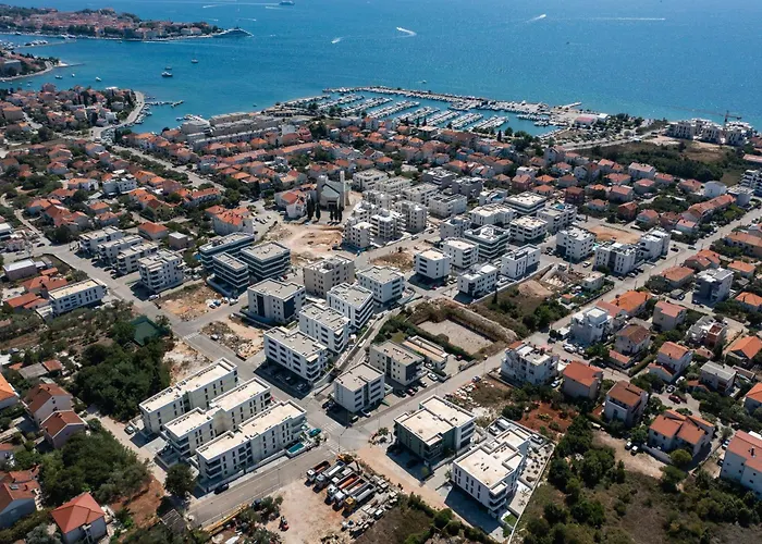 Lägenhet Luxury Sun Garden By Belmont Realty