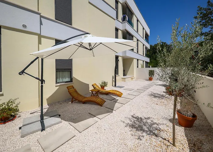 Luxury Sun Garden By Belmont Realty *